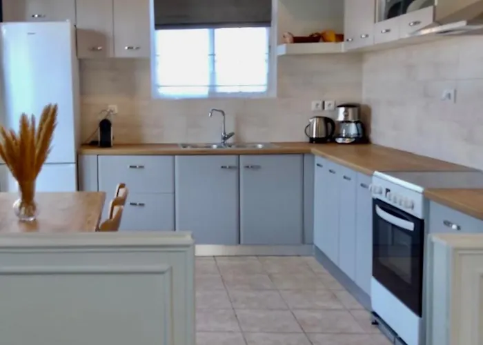 Holiday home Okio - μονοκατοικία δίπλα στη θάλασσα